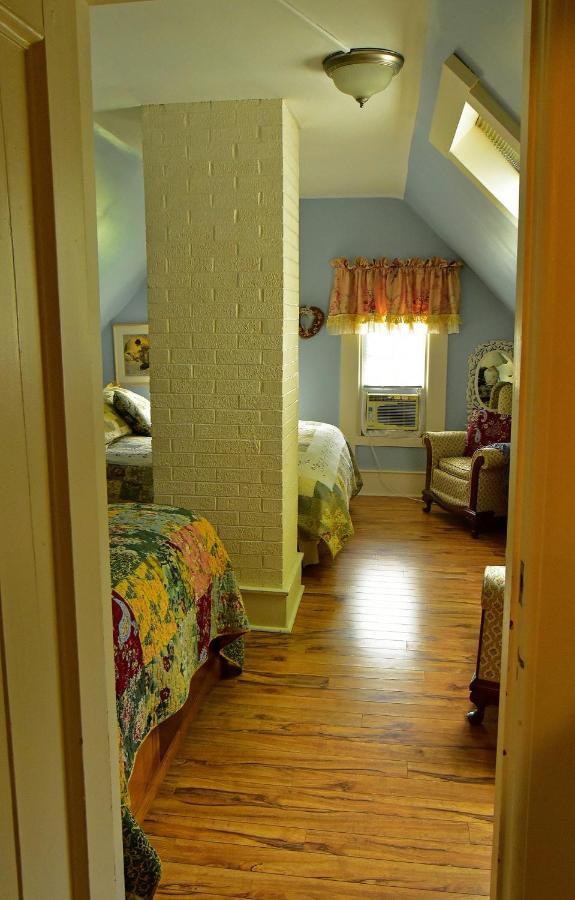 Fisherman'S Daughter B&B Mahone Bay Exteriör bild